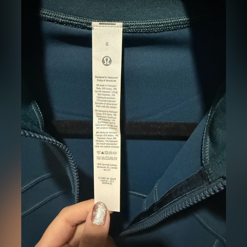 Lululemon Define Cropped Jacket - Indochine Blue (NWT) - Picture 4 of 7
